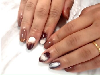 ネイルアンドアイラッシュ シヴァ(Siva)/ニュアンスネイル