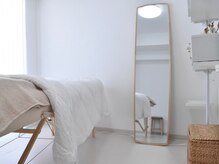 エムクリニカルラボ 藤沢(M clinical lab)/優しい日差しが差し込む空間