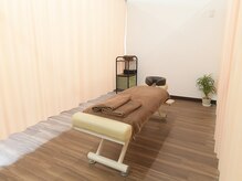 レナトス整体院(renatus)の雰囲気（個室風のゆったりした空間でリラックスして施術を受けられます。）