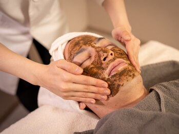 レヴール(reveur)の写真/【本気の大人肌質改善★毛穴・トラブル肌・ニキビケアはお任せください!】ハーブピーリングで素肌美人に◎