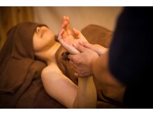 ラグカシェット(Luxe Cachette)/肩こり解消にはハンドマッサージ