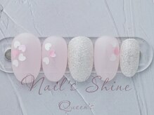ネイルズシャインクイーンズ(nail's Shine Queen's)/上品トレンドアート