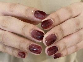深みワインレッド