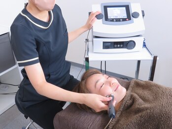 リボーンプラス タカハマ整骨院/【痩身】小顔矯正&小顔EMS