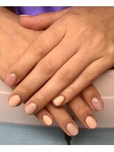 オランダエステティック(Holland Esthetics)/4,600円(税込5,060円)