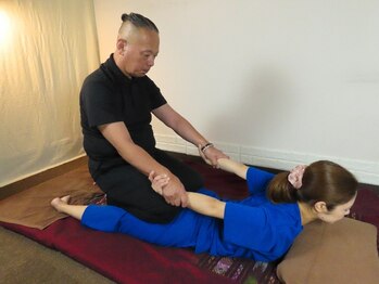 にこにこ堂の写真/<ツラい腰痛に>本格タイ古式/もみほぐし/骨盤or猫背調整/で積み重なった腰痛を根本改善し健康的な身体へ!