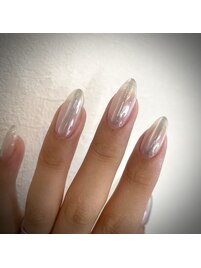 流行りのうるうるネイル
