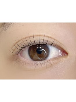 ナチュラル上品な目元にしたい