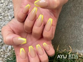 イエロー　変形フレンチネイル