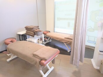 くまの整え屋さん/内観写真【ベッド×2台】