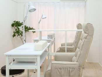 ビーネイル(B.nail)の写真/肌馴染みの良いカラーやトレンド感を抑えたデザインをご用意◇1人1人のご希望やお悩みに合わせ丁寧に施術◎