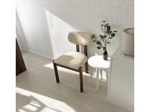 イロ(iro)の雰囲気（明るい店内でおひとり様だけの空間をおくつろぎ下さい♪）