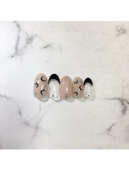 ワンカラージェルネイルショップ イオン新潟東店/ムーンセルネイル