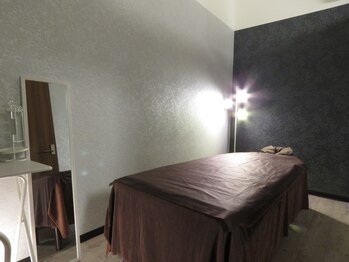 楽えもん 西風新都店/リンパ施術個室ルーム(1)