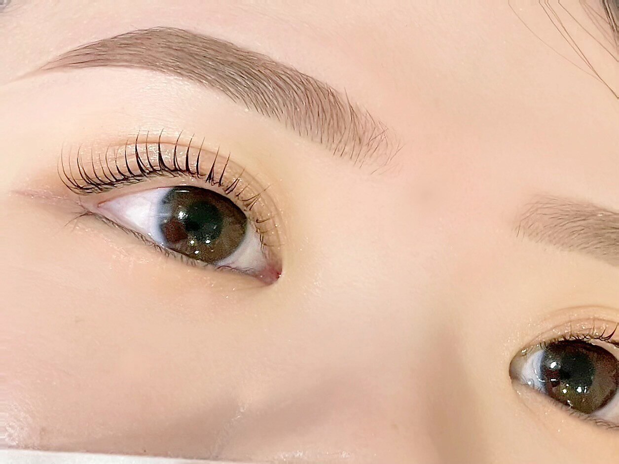 【リピーター様限定】アイブロウ美眉スタイリングWAX+間引き(毛量調整)\4,350
