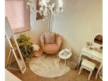 お部屋はピンクをふんだんに大人可愛いを