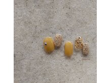 シルニー リム(Silny rim)/アシンメトリーニュアンスネイル