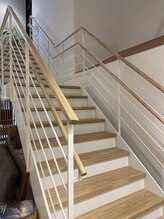 ラウム(raum.)/店内に階段ございます