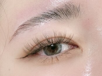 リリー(Lilly)/ブラウンボリュームラッシュ