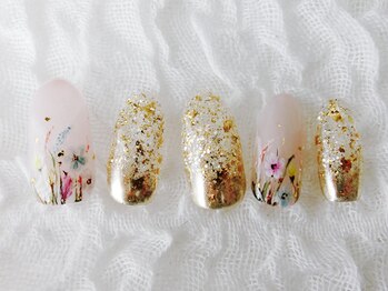 ネイリシャス(NAILICIOUS)/手描きフラワーネイル