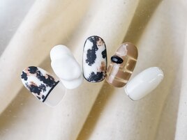 1月定額デザインネイル　¥9,500