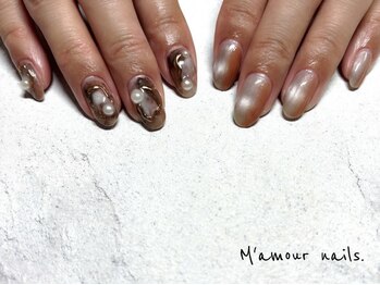 マムール ネイルズ(M'amour nails)の写真/ニュアンスネイルはお任せください！トレンドのデザインや色合いを取り入れた魅力的なデザインに仕上げます
