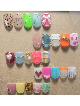 アールネイルズ(R Nails)/【フット】人気☆親指2本アート