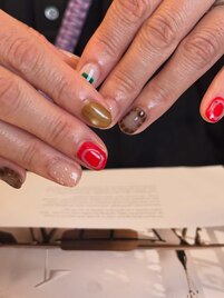 赤がポイント！新作定額ネイル