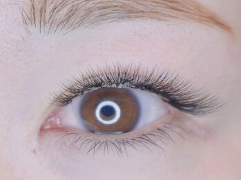 アイラッシュサロン アリア(eyelash salon aria)の写真/リピーター様が絶えない口コミ高評価サロン☆マスク生活中でも理想の目元をキープしたいならariaにお任せ♪