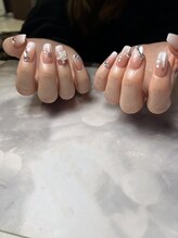 ネイルルーム オルポノ(Olupono)/白グラデ×雪の結晶