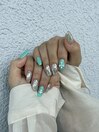 GREEN