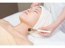 ローズドゥシャロン(Rose de CHALON)/2.ピーリング液塗布