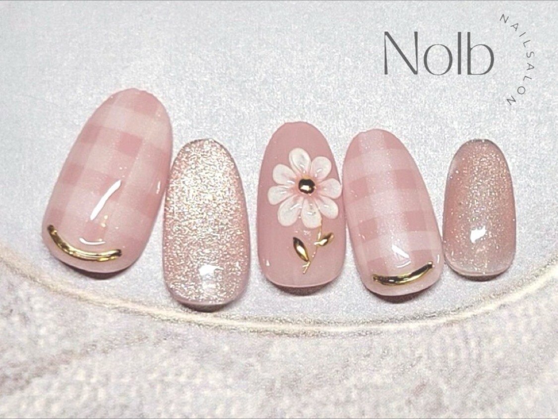 2025年秋トレンド】チェックのネイルデザイン集｜人気順｜61