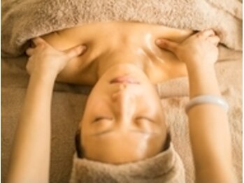 九龍 リラクゼーション 三軒茶屋店/デコルテマッサージ