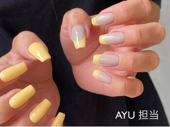 アシンメトリー　フレンチネイル