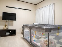eye lashsalon Luciusの雰囲気（キッズスペース♪サークル、ハイローチェア、バウンサー有り！）