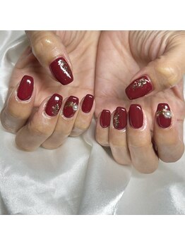 ボルドー×ゴールドネイル