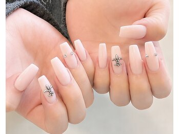 ニコネイル 名護店(niko nail)の写真/【ネイル/HBL/脱毛】トータルビューティーサロン♪シンプル～トレンドまで対応！長さ出しも得意です★