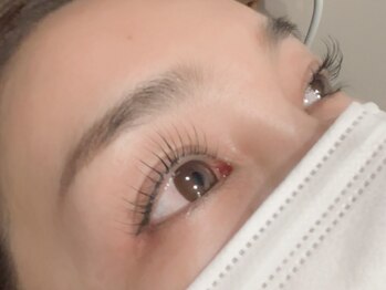 コンソラーレ(Consolare)の写真/他店でチリチリになってしまった方、ご相談下さい!まつげの状態を見極め、最適な施術をご提案いたします◎