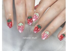 ストロベリーネイル