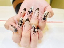 ネイルサロンアンドネイルスクールアートローズ 町田店(Art Rose)/シックフラワーネイル