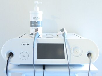 インディラグゼ 麻布十番/ER200を採用しています