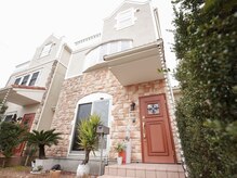 アトリエ ロカヒ(atelier lokahi)/サロン外観【入口】