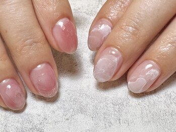 パシャ(Pacha)の写真/《口コミ高評価★経験豊富なネイリストが担当》初めてのネイルでも個室でリラックスしながら可愛い指先に♪