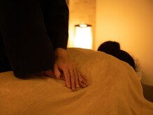 ほぐしや 左漸/じっくり、ゆったり加圧します