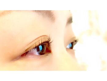 ラーレ(Lale)/まつげパーマ(立ち上げタイプ)