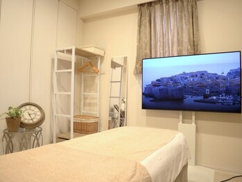 インディバベルフェム(INDIBA Belle Femme)の写真/ローマピンク新導入◇お肌に優しい専用美容液でトーンアップを叶え、肌本来の自然なピンク色へ。[完全個室]