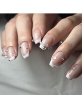 ネイルアトリエビー(nail atelier be’)/つやキラフレンチ