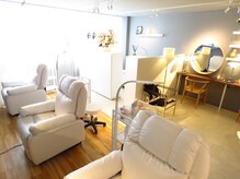アイラッシュテリアココ(eyelashterior COCO)/日差しが差し込む店内☆