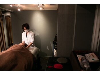 ヴィヴィアン 名駅店(骨気&Relaxation Vivian)/施術紹介 #コルギ